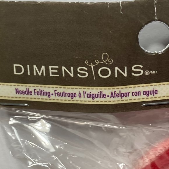 Dimensions Feltworks 100% Wool Pencil Roving Variegated Red White Needle Felting - Picture 4 of 16